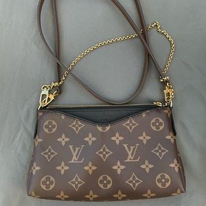 Louis Vuitton Pallas Clutch